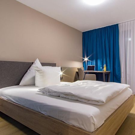 Hotel Berlin Sindelfingen Bagian luar foto