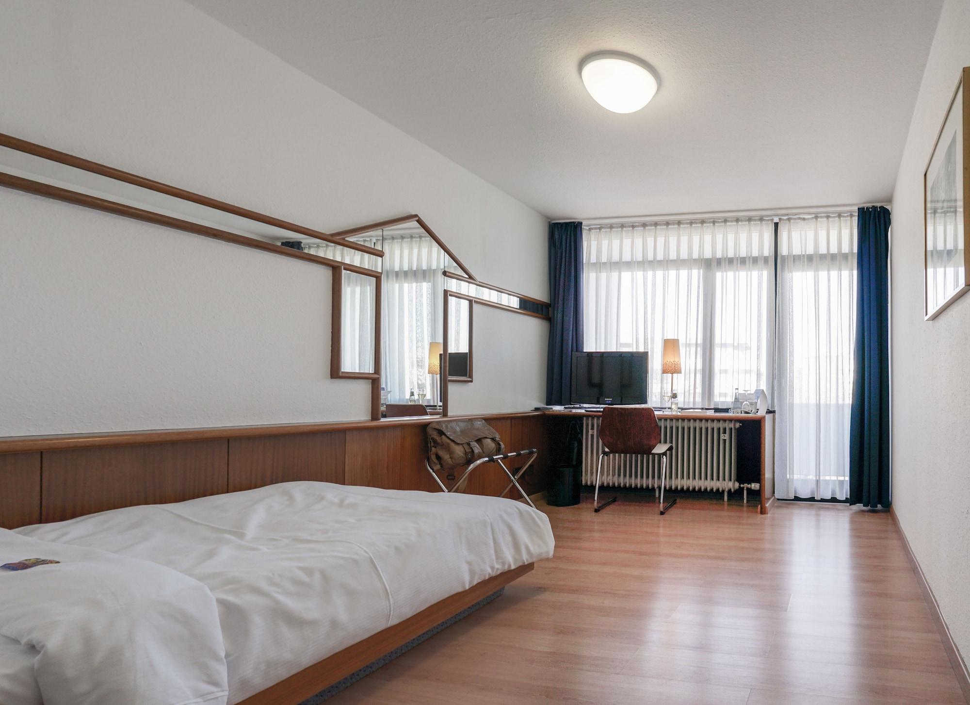 Hotel Berlin Sindelfingen Bagian luar foto