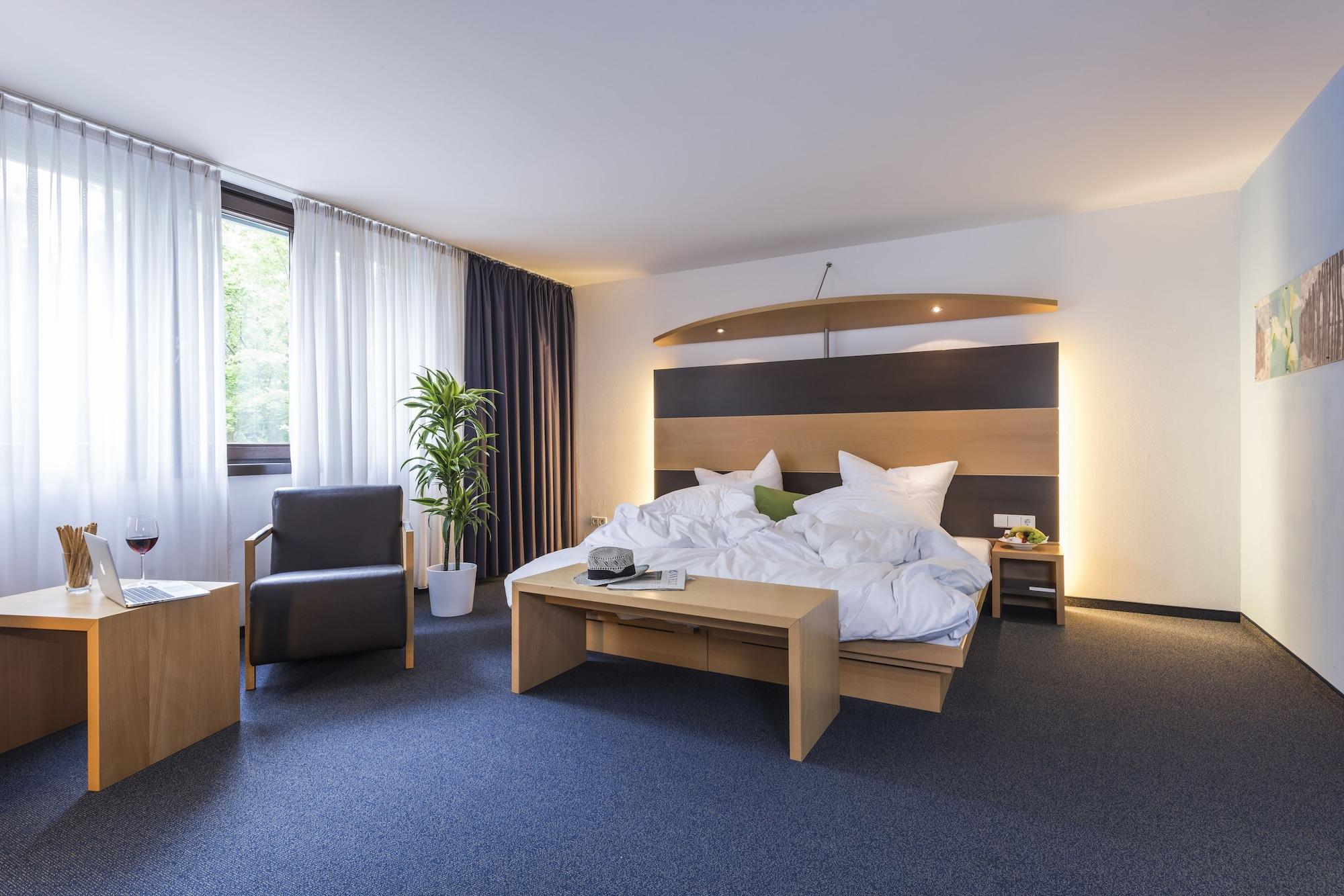 Hotel Berlin Sindelfingen Bagian luar foto