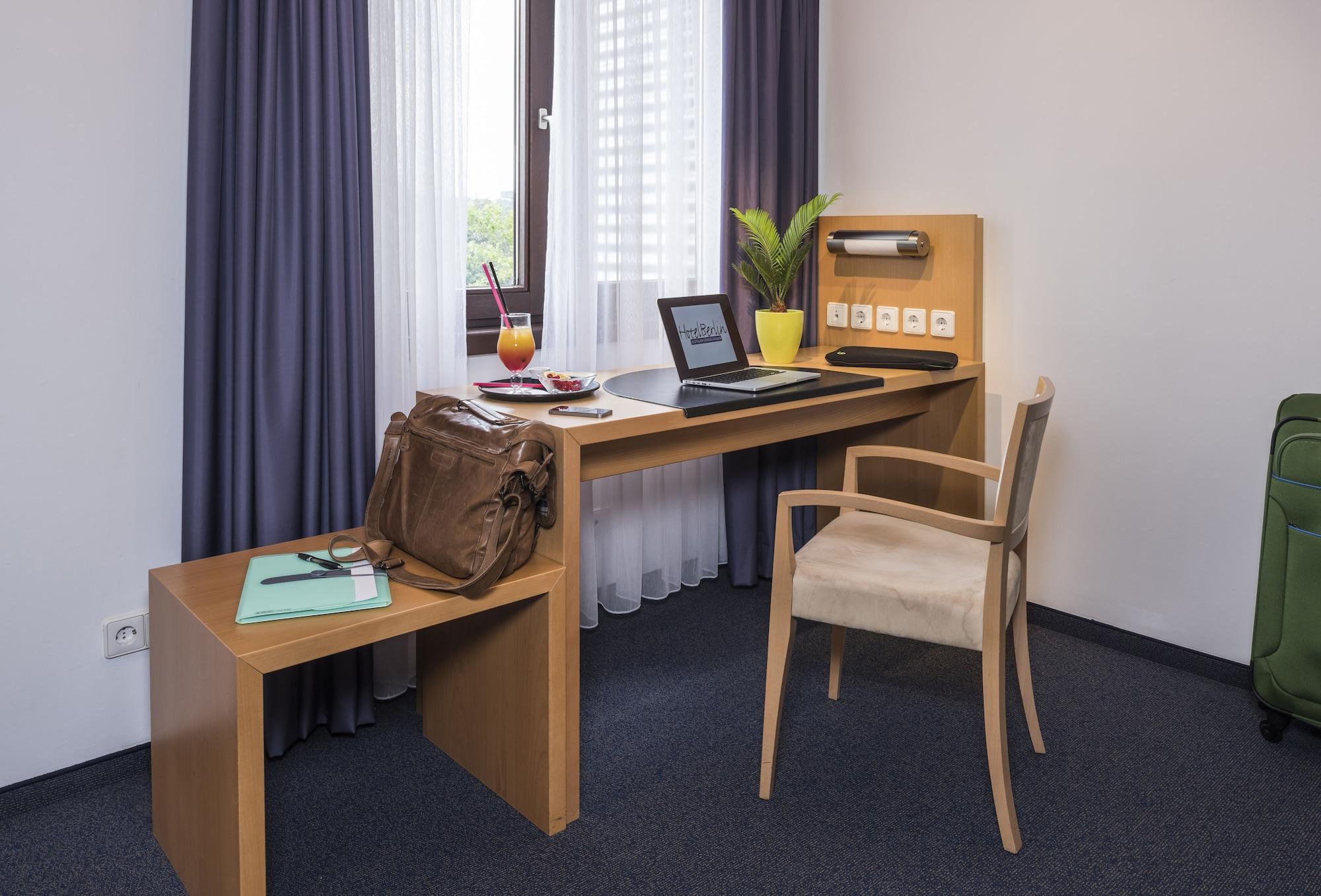 Hotel Berlin Sindelfingen Bagian luar foto