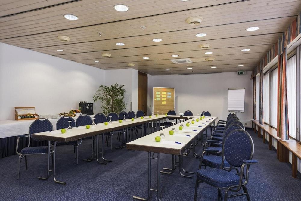 Hotel Berlin Sindelfingen Bagian luar foto