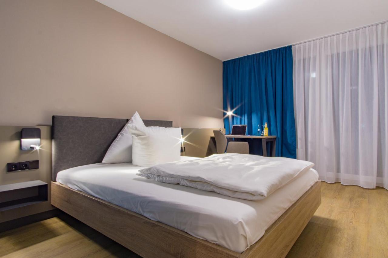 Hotel Berlin Sindelfingen Bagian luar foto
