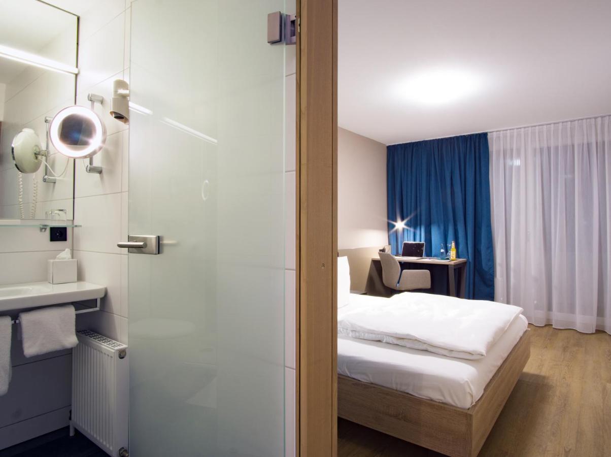 Hotel Berlin Sindelfingen Bagian luar foto